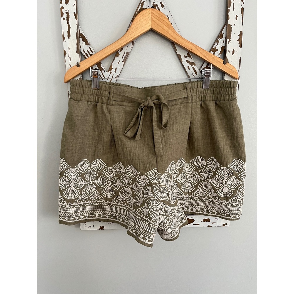 Wren New York Beige Embroidered Shorts Size Large Pull On
